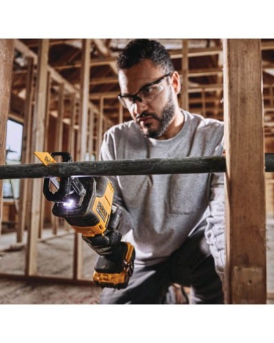 Шабельна пила DeWALT 18В XR Li-lon, 0 – 2800 хід/хв, 1.43 кг, TSTAK (без АКБ та ЗП) (DCS369NT)