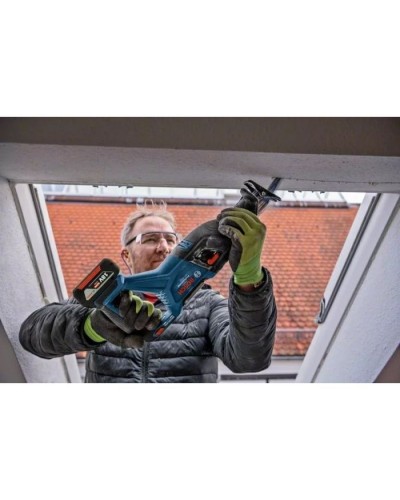 Шабельна пила Bosch GSA 185-LI, 18 В, пропил 230мм, хід 28мм (без АКБ та ЗП) (0.601.6C0.020)