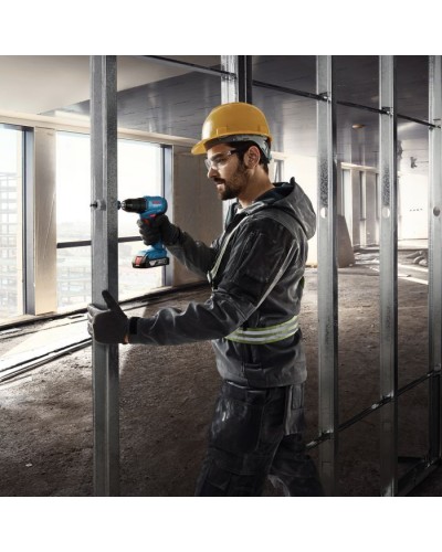 Шуруповерт Bosch GSR 185-LI, 2х2.0 Ah, ЗП GAL 18V-20, кейс (0.601.9K3.000)