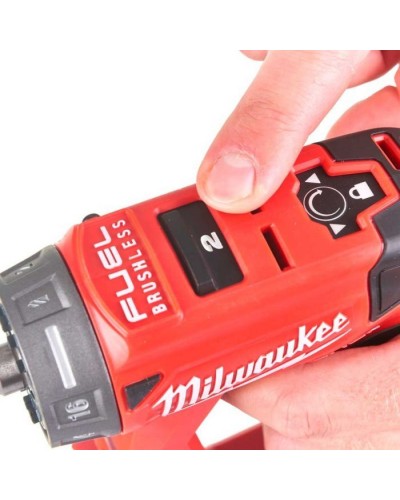 Шуруповерт Milwaukee M12 FDDXKIT-202X, 34 Нм, 2x2Аг, 4 насадки, кейс (4933464979)