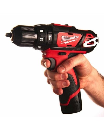 Шуруповерт Milwaukee M12 BPD-202C, 2x2Ah, кейс (4933441940)