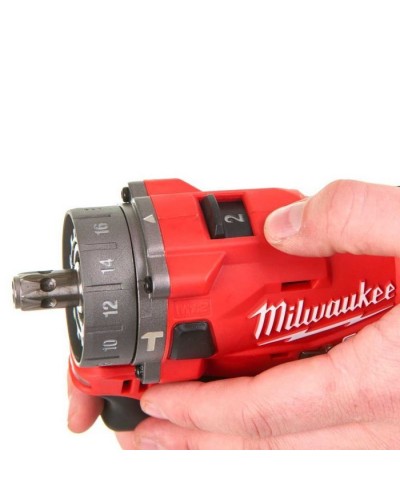 Шуруповерт Milwaukee M12 FPDXKIT-202X, 44Нм, 2x2Аг, 2 насадки, кейс (4933464138)