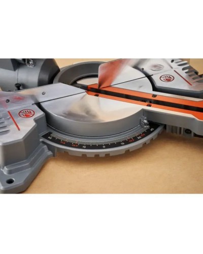 Торцювальна пила Black&Decker 1500 Вт, диск 216х30 мм, 4700 об/хв, XPS, вага 15 кг (BES701)