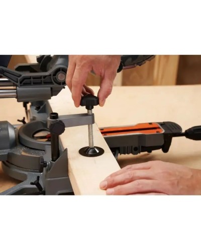 Торцювальна пила Black&Decker 1500 Вт, диск 216х30 мм, 4700 об/хв, XPS, вага 15 кг (BES701)