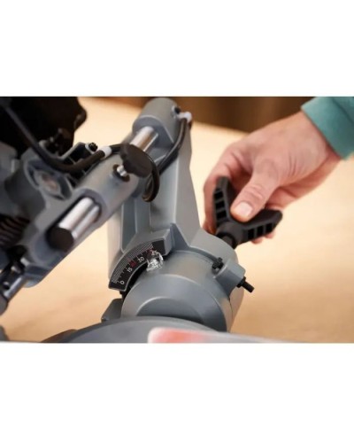 Торцювальна пила Black&Decker 1500 Вт, диск 216х30 мм, 4700 об/хв, XPS, вага 15 кг (BES701)