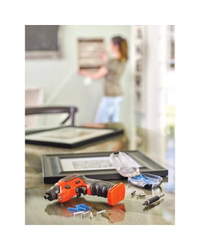 Викрутка акумуляторна Black&Decker 3.6 Li-Ion, 180 об/хв, реверс, підсвічування, 0.4 кг (BDCSFS30C)