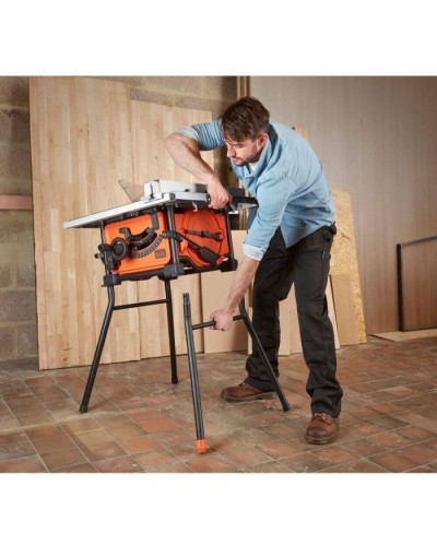 Циркулярна пила Black&Decker пильний, 1800 Вт, диск 254*30 мм, 4.800 об/мин,27,5 кг (BES720)