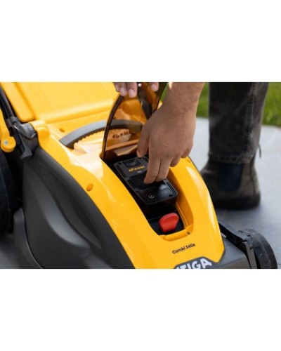 Газонокосарка Stiga 48V, 4Ah, ширина косіння 38 см (Combi340eKit)
